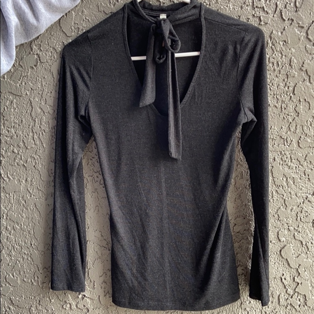 Black long sleeve tight shirt
